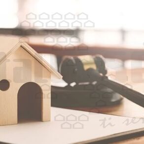 L'usucapione e l'importanza della sentenza di un giudice per l'acquisizione.